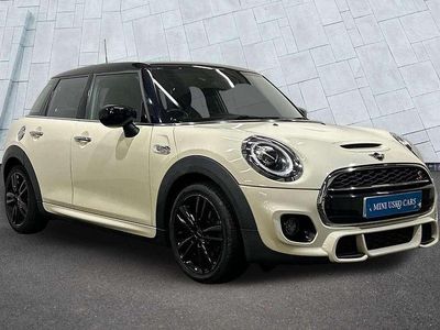 White Used 2019 Mini Cooper S Hatch Hatchback | £16,500 (Fair price)