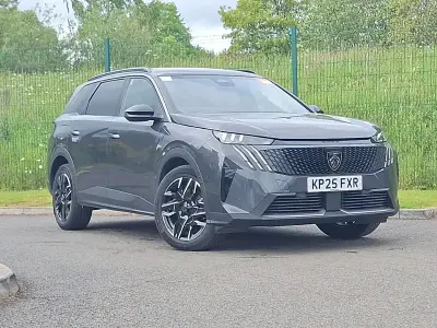 Second-hand Peugeot 5008 GTi 136 CP (100 kW) 2025 Gri SUV