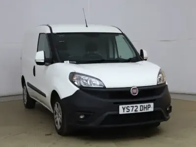 Used Fiat Doblò S 90 HP (66 kW) 2022 White MPV