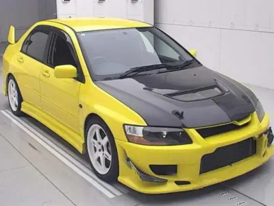 Usado Mitsubishi Lancer 276 HP (202 kW) 2003 Amarelo Sedan