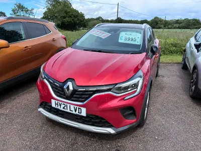 Used Renault Captur Iconic 2021 Red black SUV
