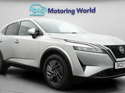 Used Nissan Qashqai Acenta Premium 140 HP (102 kW) 2023 Silver SUV