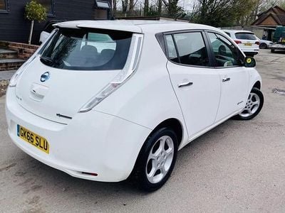 Used Nissan Leaf Acenta 80 kW (109 HP) 2016 White Hatchback