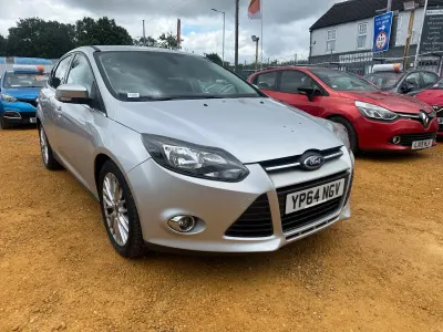 Used Ford Focus Zetec 115 HP (84 kW) 2014 Silver Hatchback