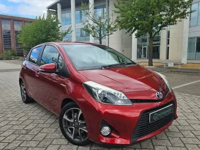 Used Toyota Yaris Trend 101 HP (74 kW) 2014 Red Hatchback