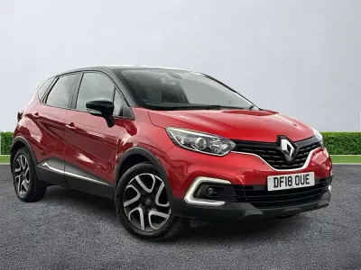 Used Renault Captur Iconic 90 HP (66 kW) 2018 Red SUV