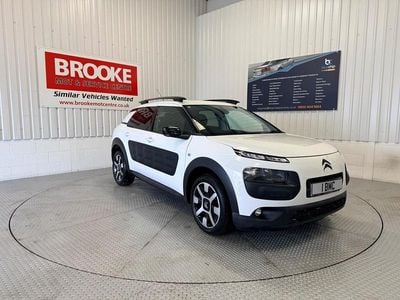 Used Citroën C4 Cactus Flair 82 HP (60 kW) 2016 White Hatchback