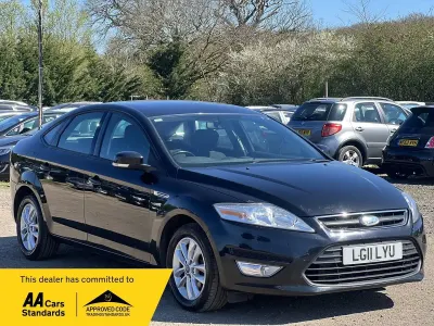 Usado Ford Mondeo Zetec 140 HP (102 kW) 2011 Preto Citadino