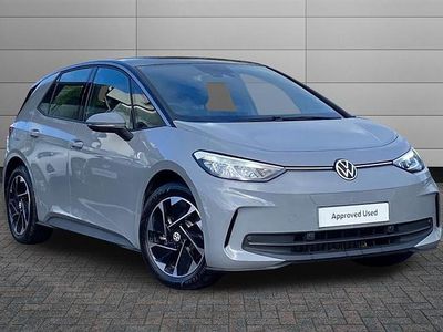 Moonstone grey with solid black roof Used 2025 VW ID.3 Pro Hatchback | £26,195 (Expensive)