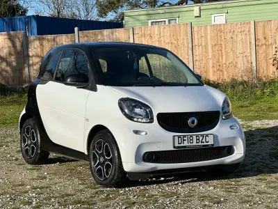 Usado Smart ForTwo Coupé Prime 90 HP (66 kW) 2018 Preto Coupé