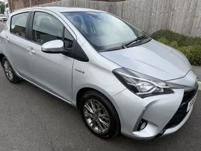 Used Toyota Yaris 100 HP (73 kW) 2020 Hatchback
