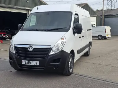 Used Vauxhall Movano 130 HP (95 kW) 2019 White MPV