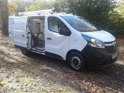 White Used 2016 Vauxhall Vivaro MPV | £6,795 (Good price)