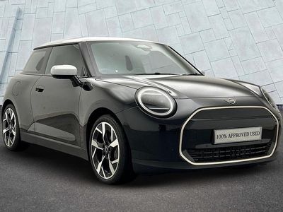 Usado Mini Cooper Hatch 133 kW (181 CV) 2024 Negro Utilitario