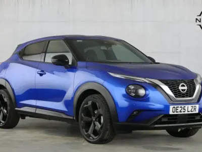 Używany Nissan Juke Tekna 114 KM (83 kW) 2025 Niebieski SUV