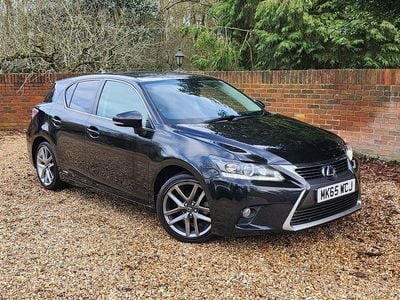 Black Used 2015 Lexus CT200h Hatchback | £8,490 (Fair price)