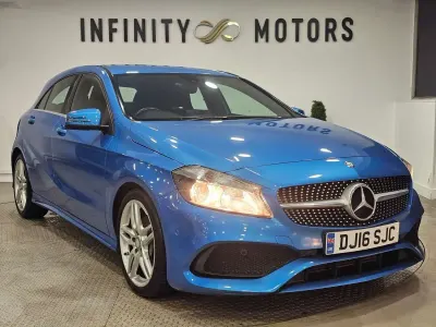 Usado Mercedes A200 AMG line 2016 Azul Utilitario