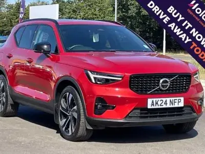 Used Volvo XC40 Ultimate 194 HP (142 kW) 2024 Red SUV
