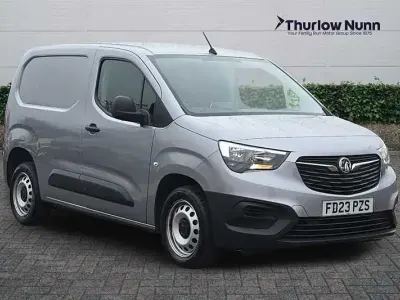 Gebraucht Vauxhall Combo S 100 PS (73 kW) 2023 Grau Van / Kleinbus