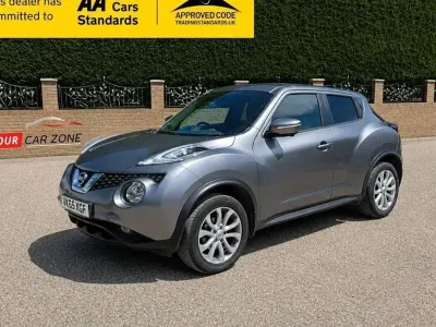 Usado Nissan Juke Tekna 117 HP (86 kW) 2015 Cinzento SUV