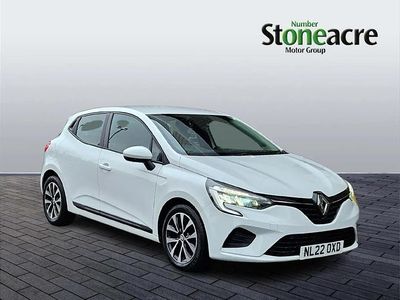 Used Renault Clio V Iconic 88 HP (64 kW) 2022 White Hatchback