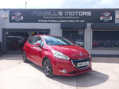 Used Peugeot 208 Active 82 HP (60 kW) 2013 Red Hatchback