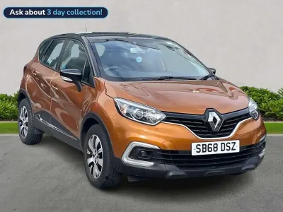 Used Renault Captur Play 90 HP (66 kW) 2018 Orange/black SUV