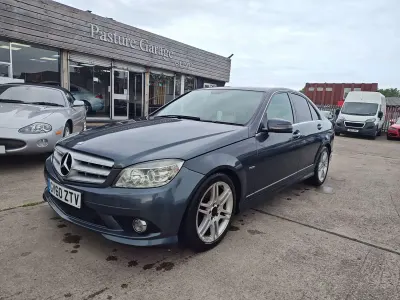 Usado Mercedes C220 2011 Gris Berlina