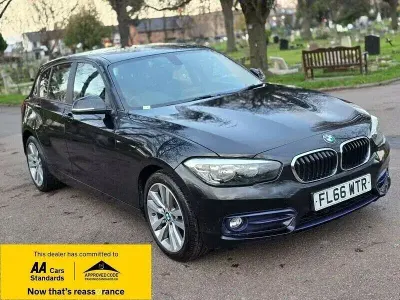 Begagnad BMW 116 Sport Line 116 HK (85 kW) 2016 Svart Halvkombi