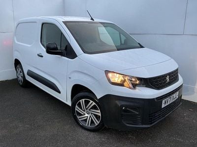 White Used 2022 Peugeot Partner Premium MPV | £7,890 (Good price)