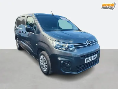 Usado Citroën Berlingo 100 HP (73 kW) 2023 Cinzento Monovolume