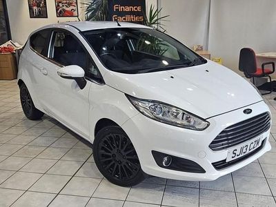 White Used 2013 Ford Fiesta Titanium Hatchback | £4,015 (Fair price)