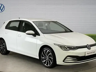 Used VW Golf VIII Life 131 HP (96 kW) 2024 Hatchback