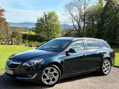 Used Vauxhall Insignia SRi 2015 Green Estate