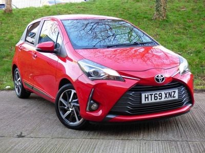 Used Toyota Yaris 111 HP (81 kW) 2020 Red Hatchback