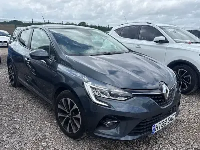 Used Renault Clio Iconic 101 HP (74 kW) 2020 Hatchback