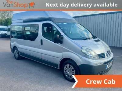 Gebraucht Renault Trafic 115 PS (84 kW) 2008 Silber Van / Kleinbus