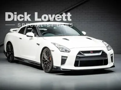 Used Nissan GT-R Prestige 561 HP (412 kW) 2021 White Coupe