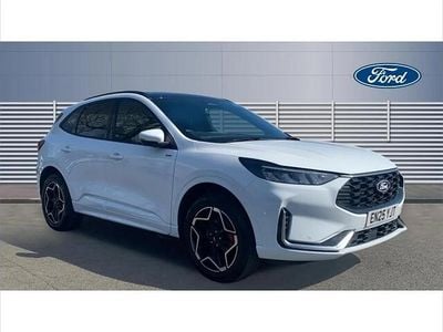 Usado Ford Kuga ST-Line X 243 HP (178 kW) 2025 Branco SUV