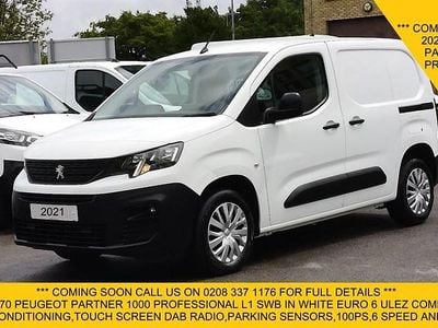 Used Peugeot Partner 131 HP (96 kW) 2021 White MPV