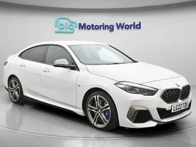 Begagnad BMW M235 M Sport 306 HK (225 kW) 2022 Vit Sedan