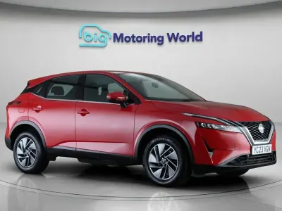 Used Nissan Qashqai Acenta Premium 140 HP (102 kW) 2023 Red SUV