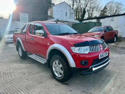 Used Mitsubishi L200 134 HP (98 kW) 2013 Red Pickup