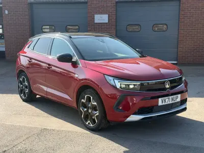 Used Vauxhall Grandland X Elite 130 HP (95 kW) 2021 Red SUV