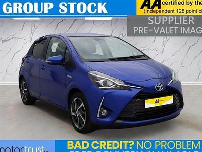 Used Toyota Yaris Hybrid 100 HP (73 kW) 2020 Blue Hatchback