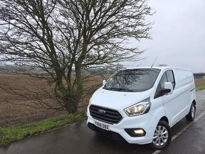 White Used 2019 Ford Transit Custom Limited Van | £10,995 (Good price)