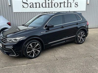 Begagnad VW Tiguan R-line 190 HK (139 kW) 2022 Svart SUV
