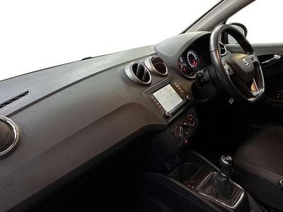 Używany Seat Ibiza FR 90 KM (66 kW) 2017 Szary Hatchback
