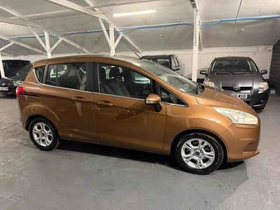 Used Ford B-MAX Zetec 100 HP (73 kW) 2013 Gold MPV