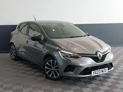 Used Renault Clio V Evolution 145 HP (106 kW) 2023 Grey Hatchback